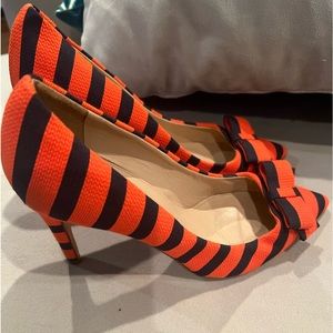 Jcrew navy and red heels  -so cute. Little dirt on back - see pictures - size 11